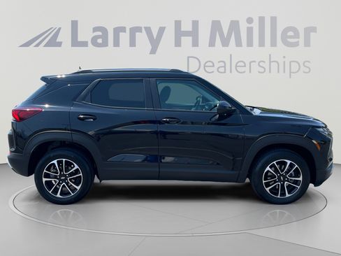 Used 2025 Chevrolet TrailBlazer LT w/ Convenience Package AWD/4WD image 6
