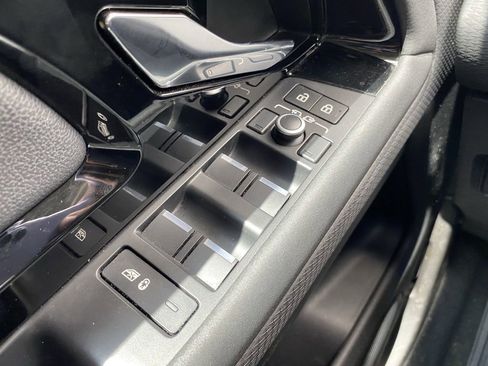 Used 2021 Land Rover Range Rover Evoque S AWD/4WD image 9