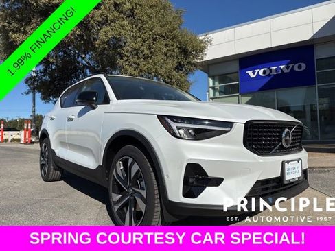 New 2026 Volvo XC40 B4 Plus FWD image 1