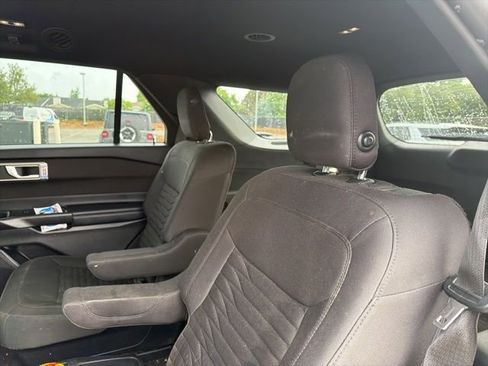 Used 2020 Ford Explorer XLT AWD/4WD image 12