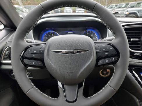 New 2026 Chrysler Pacifica Limited w/ S Appearance Package image 23