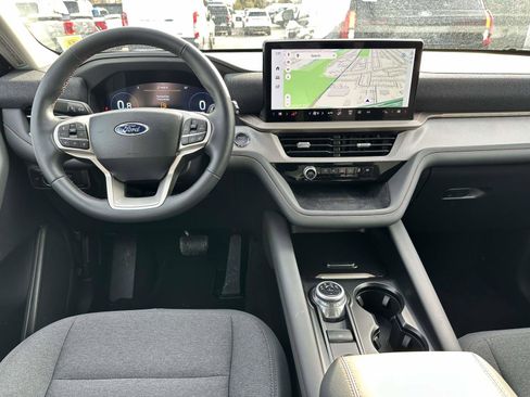 Used 2025 Ford Explorer Active image 16
