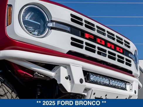New 2025 Ford Bronco Heritage Edition AWD/4WD image 17