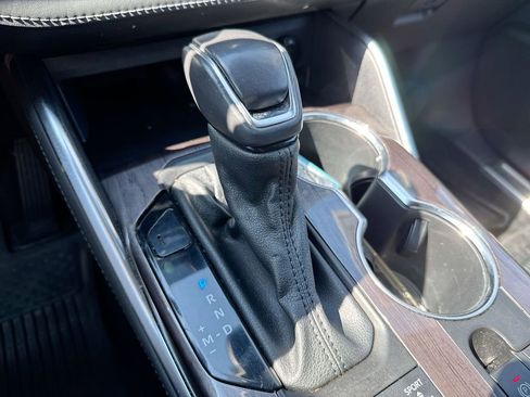 Used 2021 Toyota Highlander Platinum image 18