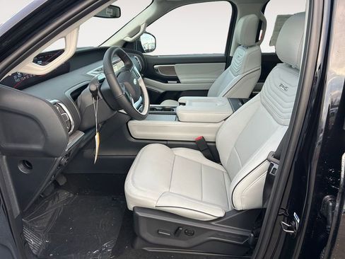 New 2025 Ford Expedition Max Platinum w/ Platinum Ultimate Package image 15