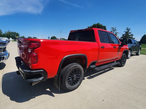 Used 2025 Chevrolet Silverado 2500 W/T AWD/4WD image 5