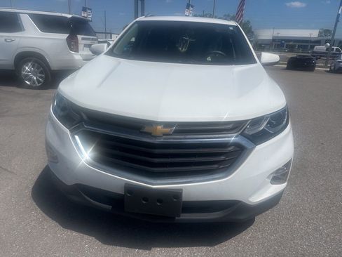 Used 2019 Chevrolet Equinox LT image 2