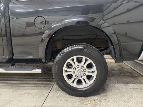 Used 2017 RAM 3500 Laramie image 7