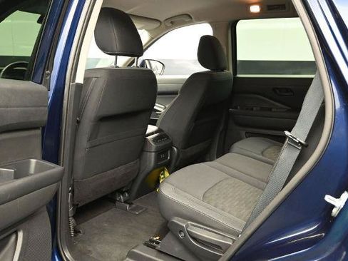 Used 2025 Nissan Pathfinder SV AWD/4WD image 15