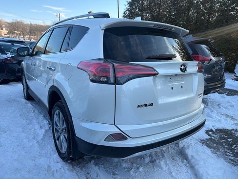 Used 2016 Toyota RAV4 Limited image 14