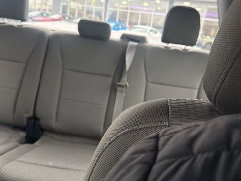 Used 2020 Ford F150 XLT image 32