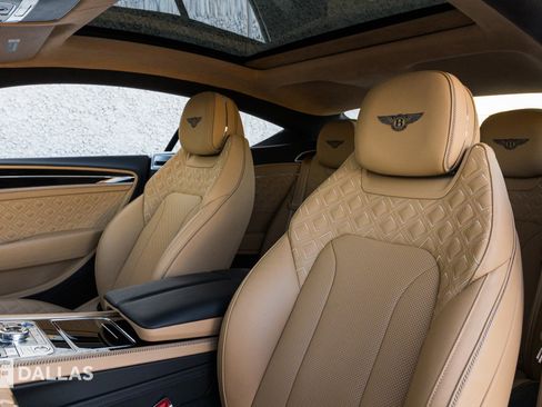 Used 2023 Bentley Continental GT V8 image 22
