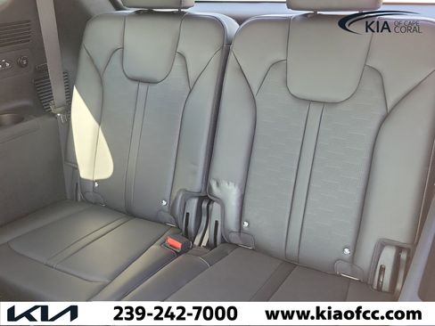 Certified 2025 Kia Sorento S FWD image 10