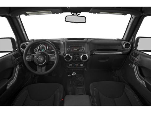 Used 2015 Jeep Wrangler Unlimited Sahara AWD/4WD image 6
