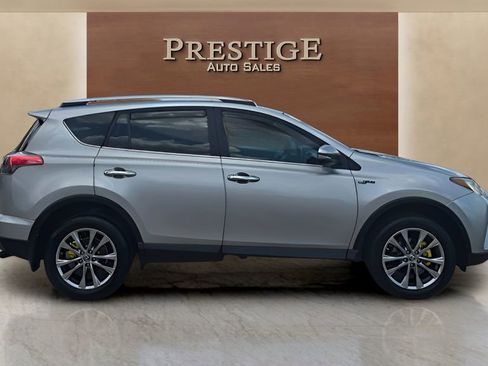 Used 2017 Toyota RAV4 Limited FWD image 14