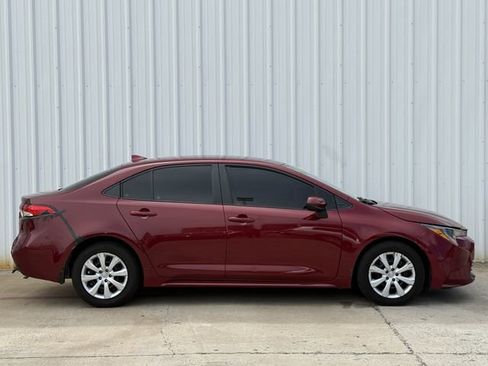 Used 2023 Toyota Corolla LE FWD image 3