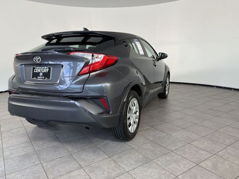 Used 2019 Toyota C-HR LE FWD image 9