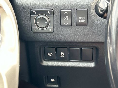 Used 2018 Lexus GX 460 Premium w/ Premium Package AWD/4WD image 23