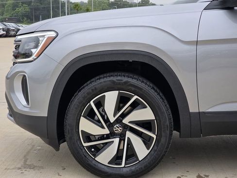 New 2026 Volkswagen Atlas SE FWD image 6