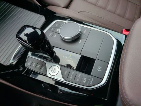 Used 2022 BMW X4 xDrive30i w/ M Sport Package 2 AWD/4WD image 21