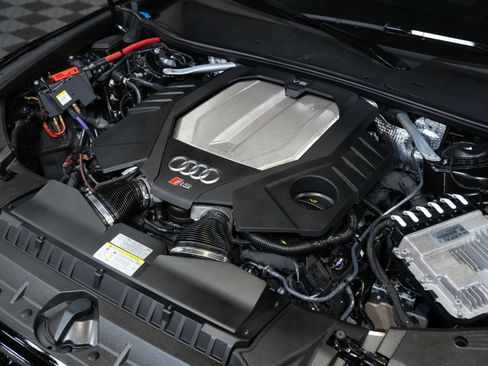 Used 2021 Audi RS 6 w/ Carbon Optic Package image 51