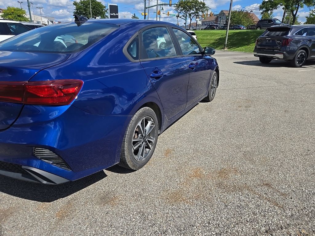 Certified 2023 Kia Forte LXS FWD image 3