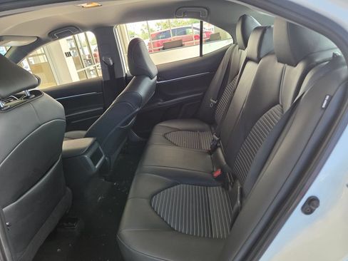 Used 2023 Toyota Camry SE FWD image 18