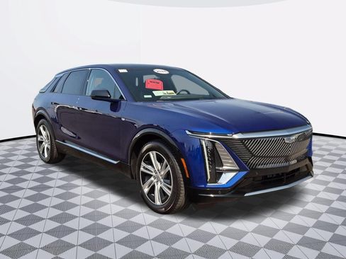 Certified 2024 Cadillac Lyriq Tech w/ LPO, Floor Liner Package AWD/4WD image 2