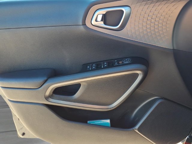 Used 2020 Kia Soul GT-Line FWD image 15