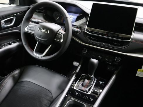 New 2026 Jeep Compass Trailhawk image 19