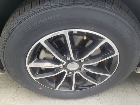 Used 2019 Dodge Grand Caravan GT FWD image 31