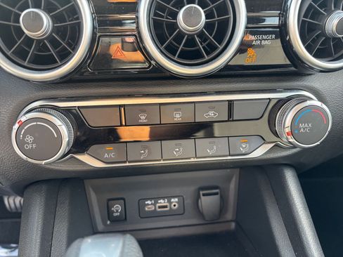 Used 2025 Nissan Sentra SV FWD image 24