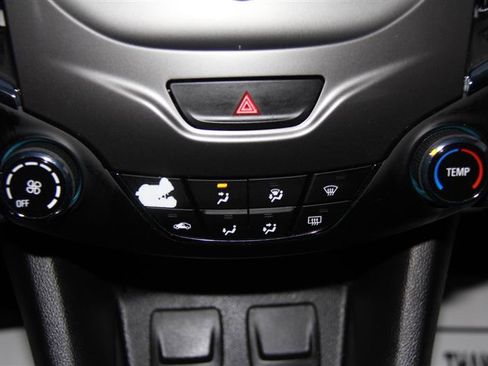 Used 2018 Chevrolet Cruze LT FWD image 36