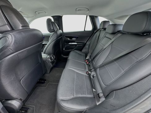 Used 2025 Mercedes-Benz GLC 350e 4MATIC image 15