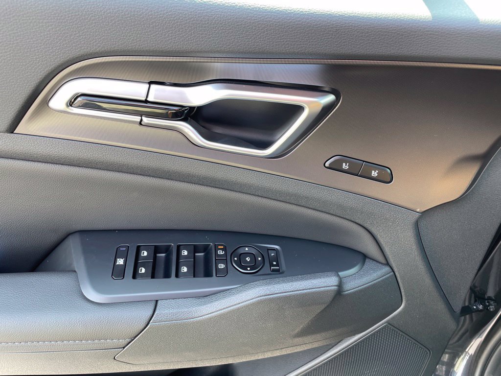 New 2026 Kia Sportage SX AWD/4WD image 8
