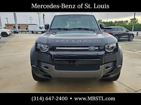 Used 2025 Land Rover Defender 110 V8 AWD/4WD image 3