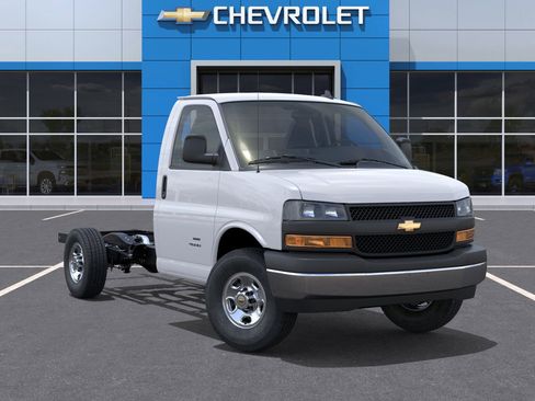 New 2025 Chevrolet Express 3500 w/ Power Convenience Package image 25