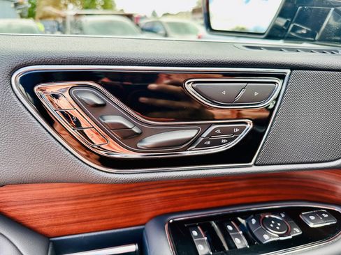 Used 2022 Lincoln Navigator Reserve image 45
