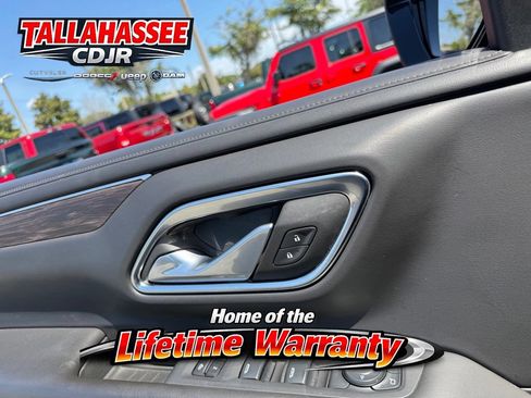 Used 2024 Chevrolet Suburban LT AWD/4WD image 14