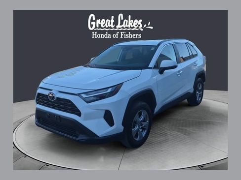 Used 2025 Toyota RAV4 XLE AWD/4WD image 1