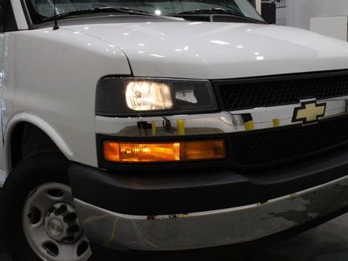 Used 2023 Chevrolet Express 2500 w/ Driver Convenience Package image 28