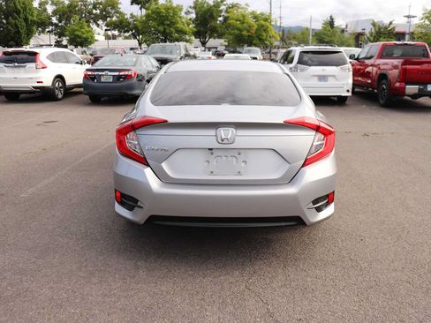 Used 2016 Honda Civic EX image 6