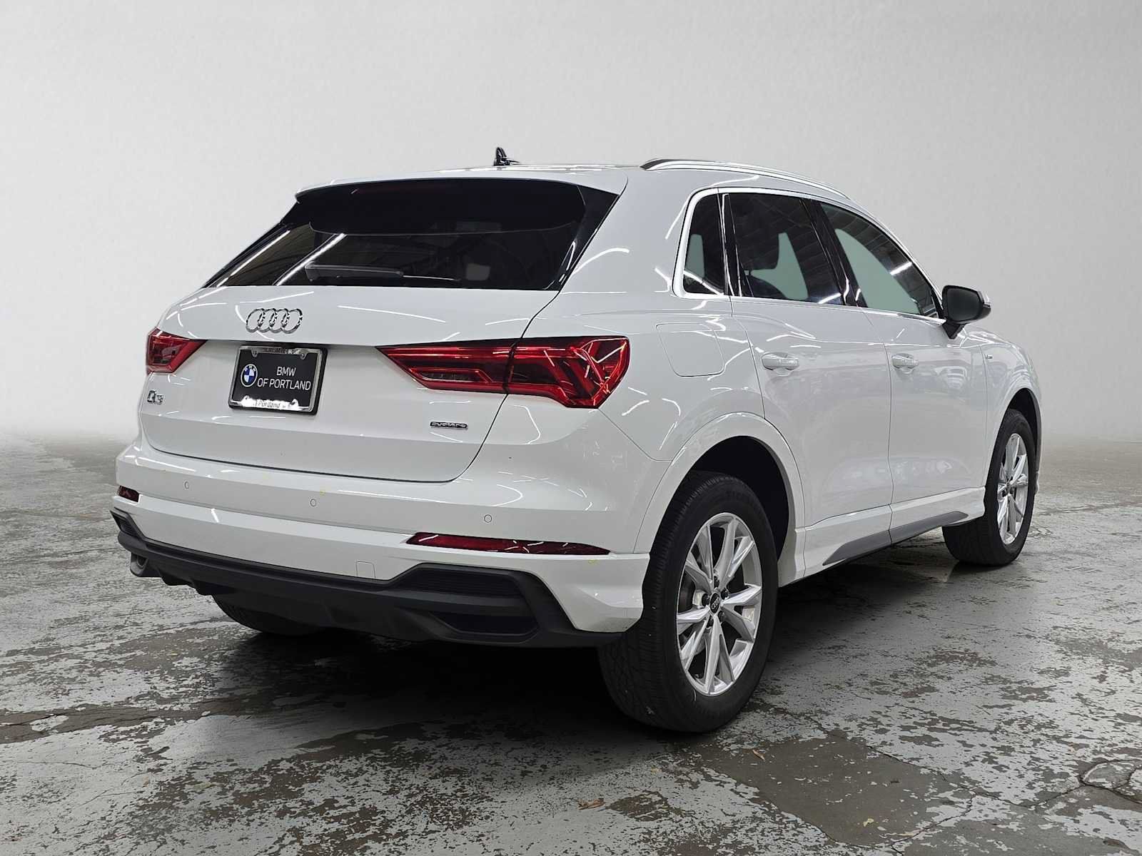 Used 2025 Audi Q3 2.0T Premium AWD/4WD image 3
