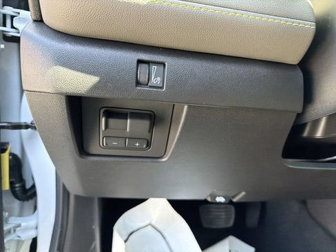 New 2026 Chevrolet Colorado ZR2 w/ Technology Package AWD/4WD image 19