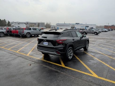 New 2026 Chevrolet Trax LT w/ Driver Confidence Package image 5