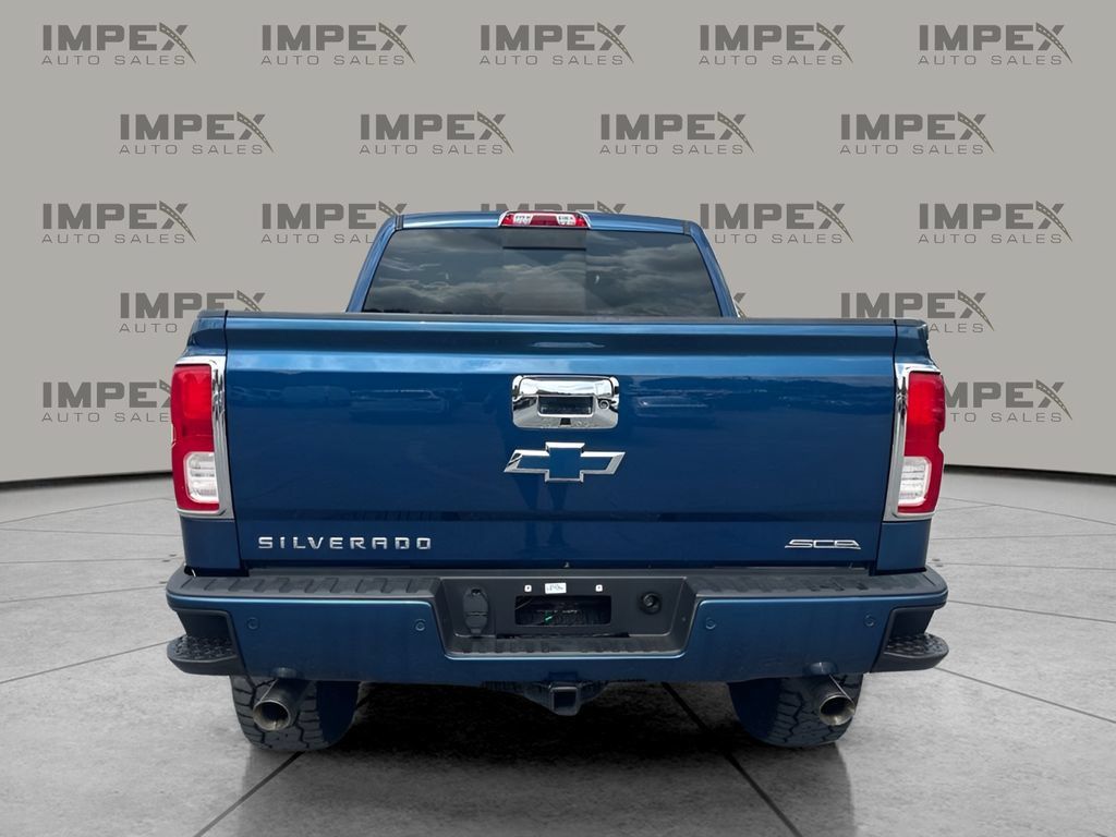 Used 2017 Chevrolet Silverado 1500 LTZ Z71 w/ LTZ Plus Package AWD/4WD image 4