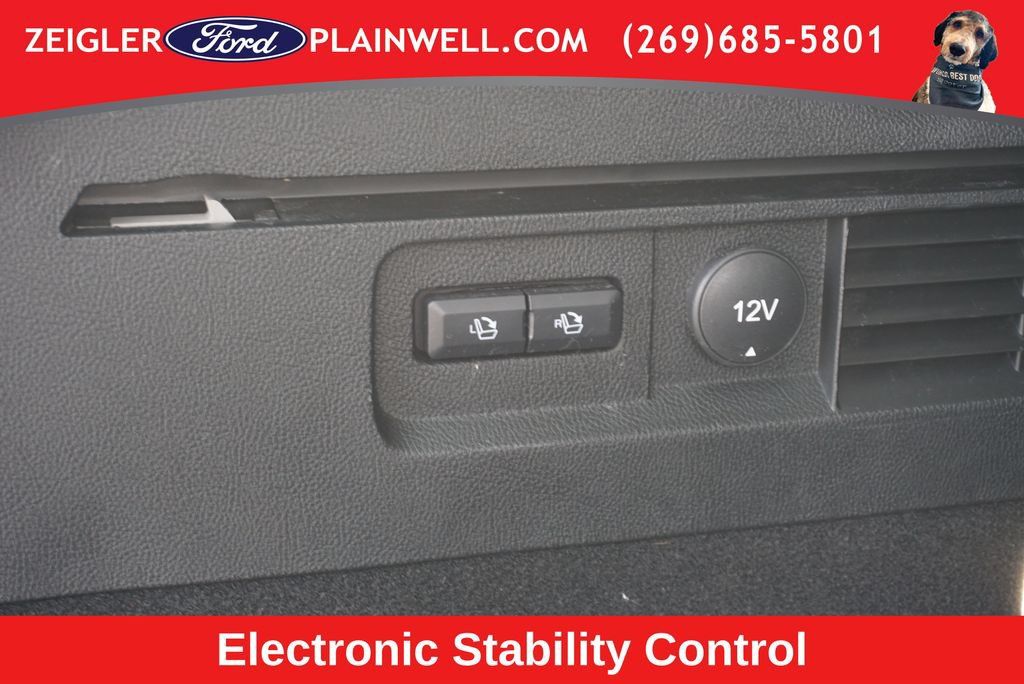 Used 2022 Lincoln Nautilus AWD w/ Premium Package image 12