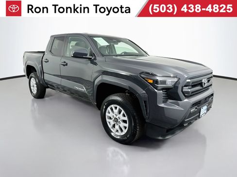 Certified 2025 Toyota Tacoma SR5 AWD/4WD image 1