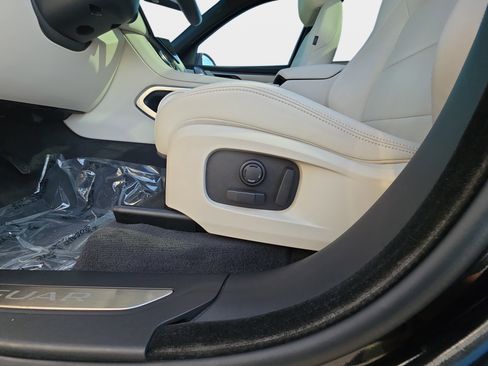Used 2025 Jaguar F-PACE R-Dynamic S AWD/4WD image 29