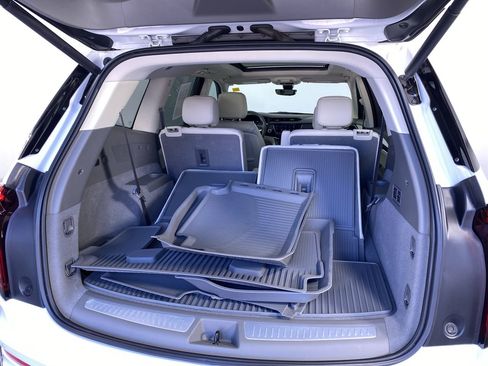 Used 2020 Cadillac XT6 Premium Luxury image 18